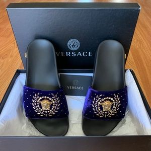 VERSACE MEDUSA LEAVES VELVET SLIDES